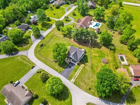 205 Dew Drop Drive Franklin KY 42134