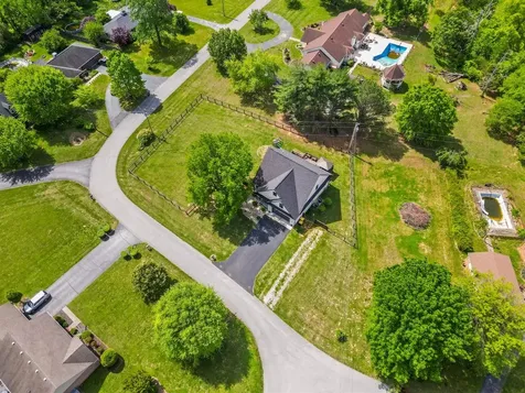 205 Dew Drop Drive Franklin KY 42134