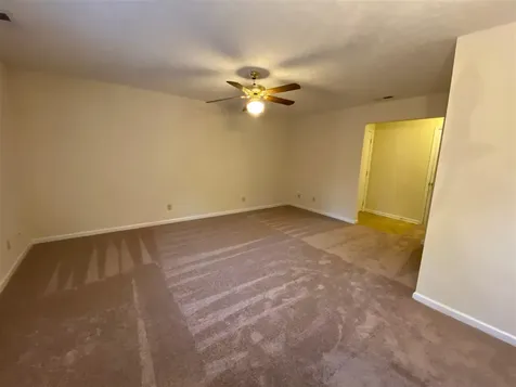 2600, 2601 Avalon Court Bowling Green KY 42103