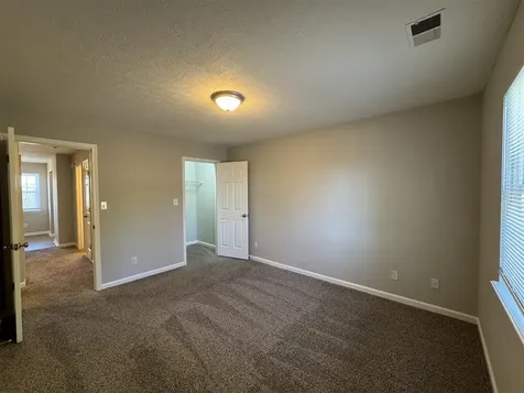 2600, 2601 Avalon Court Bowling Green KY 42103