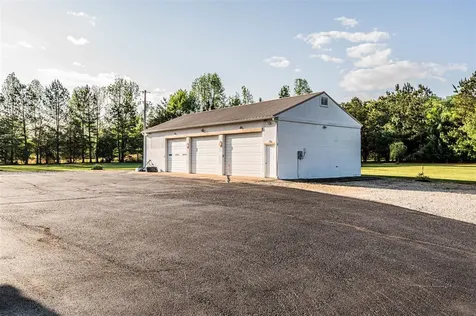 200 Cedar Road Brownsville KY 42210