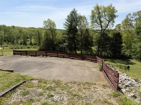 1727 Morgantown Road Brownsville KY 42210