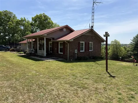 1727 Morgantown Road Brownsville KY 42210