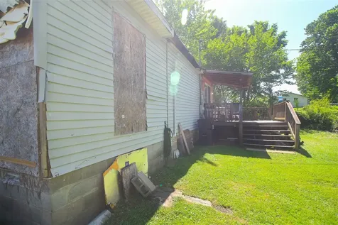 109 S Mceuen Avenue Earlington KY 42410