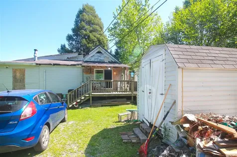 109 S Mceuen Avenue Earlington KY 42410
