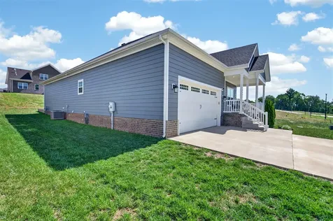 2061 Annapolis Lane Bowling Green KY 42103