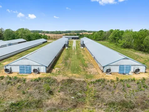 7540 W Ky-136 Calhoun KY 42327