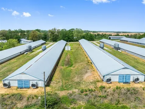 7540 W Ky-136 Calhoun KY 42327