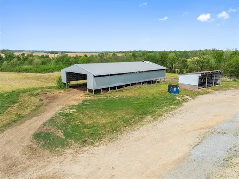 7540 W Ky-136 Calhoun KY 42327