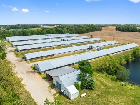 7540 W Ky-136 Calhoun KY 42327