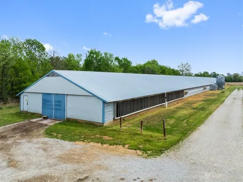 7540 W Ky-136 Calhoun KY 42327