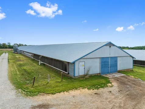 7540 W Ky-136 Calhoun KY 42327