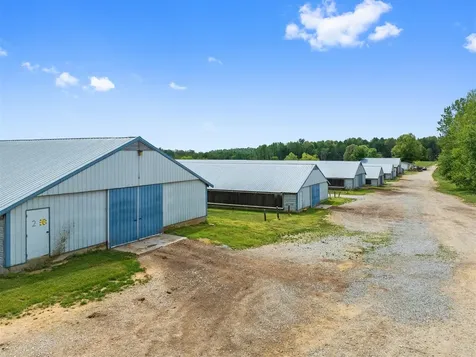 7540 W Ky-136 Calhoun KY 42327