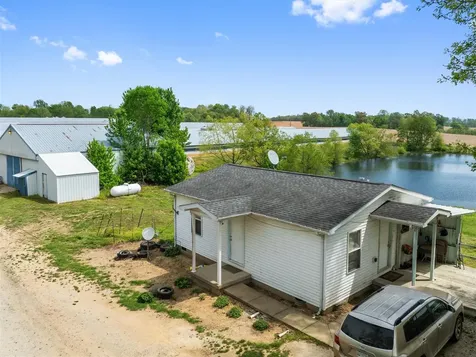 7540 W Ky-136 Calhoun KY 42327