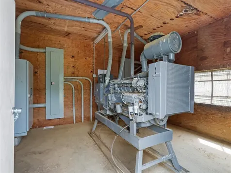 7540 W Ky-136 Calhoun KY 42327