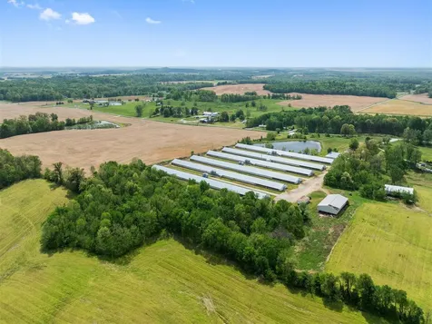 7540 W Ky-136 Calhoun KY 42327