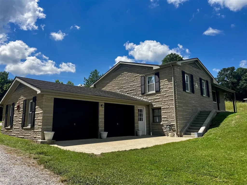 6236 State Route 176 Drakesboro KY 42337