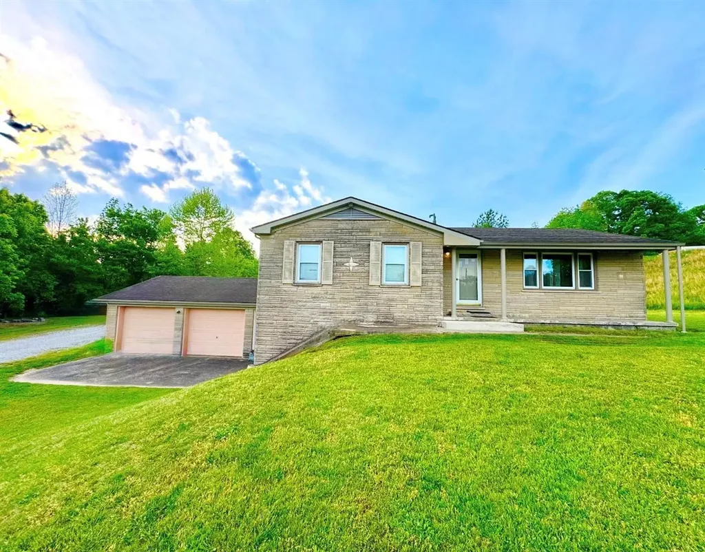 6236 State Route 176 Drakesboro KY 42337