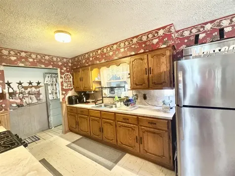 6236 State Route 176 Drakesboro KY 42337