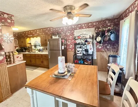 6236 State Route 176 Drakesboro KY 42337