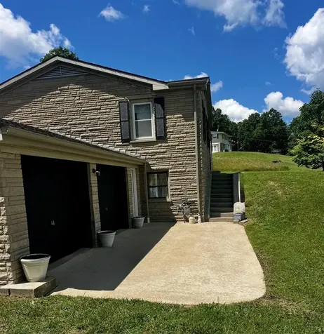 6236 State Route 176 Drakesboro KY 42337