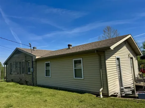 6236 State Route 176 Drakesboro KY 42337