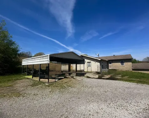 6236 State Route 176 Drakesboro KY 42337
