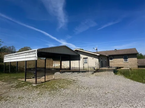 6236 State Route 176 Drakesboro KY 42337