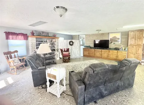 6236 State Route 176 Drakesboro KY 42337