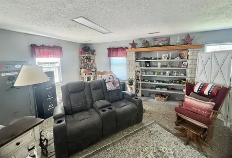 6236 State Route 176 Drakesboro KY 42337