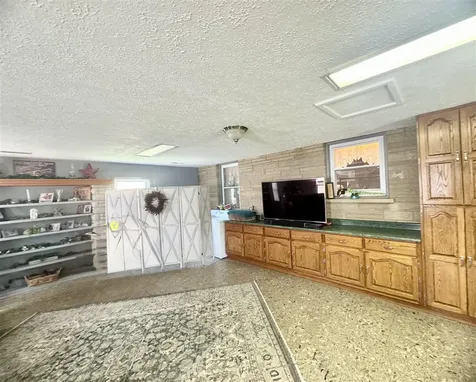 6236 State Route 176 Drakesboro KY 42337