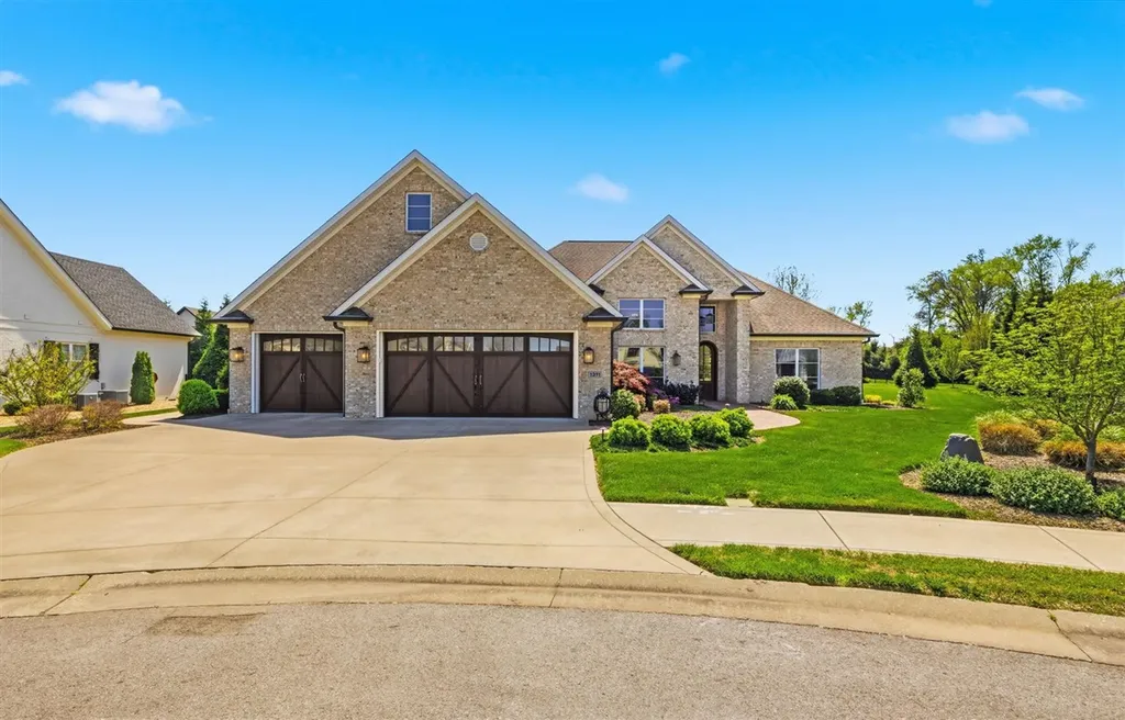 1311 Burr Oaks Court Bowling Green KY 42103