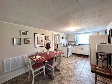 1474 Crow Road Glasgow KY 42141