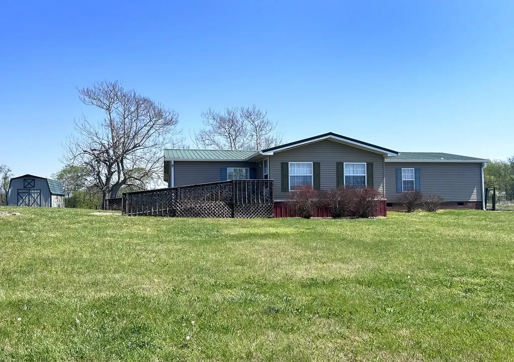 3230 Rex Road Hardyville KY 42746