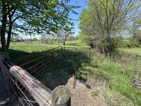 3230 Rex Road Hardyville KY 42746