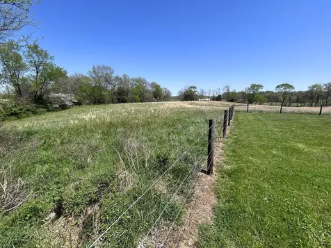 3230 Rex Road Hardyville KY 42746
