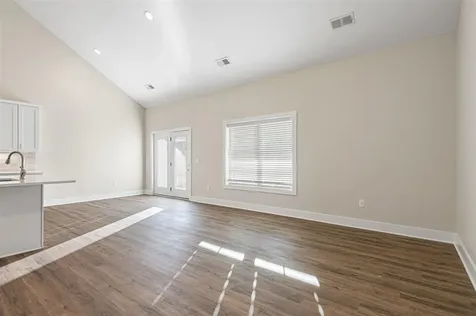 1383 Rhythm Lane Bowling Green KY 42101