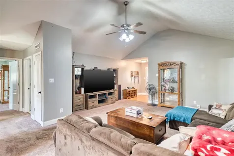 781 Claw Court Hopkinsville KY 42240