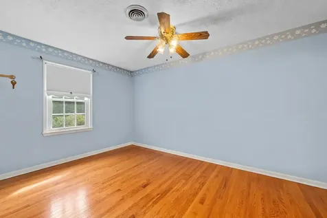 518 Drakesborough Drive Bowling Green KY 42103