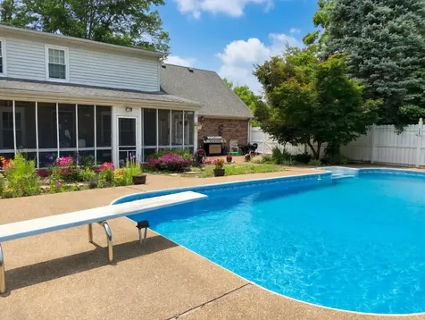 518 Drakesborough Drive Bowling Green KY 42103