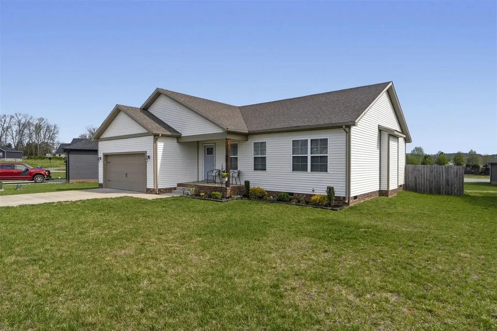 3064 Laredo Drive Bowling Green KY 42101