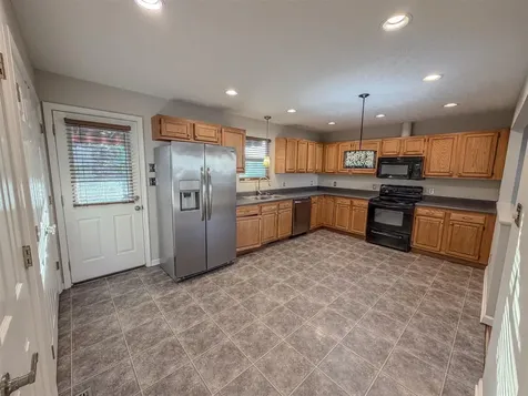 145 Bon Aire Avenue Bowling Green KY 42101