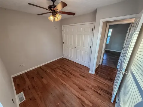 145 Bon Aire Avenue Bowling Green KY 42101