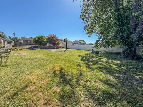 145 Bon Aire Avenue Bowling Green KY 42101
