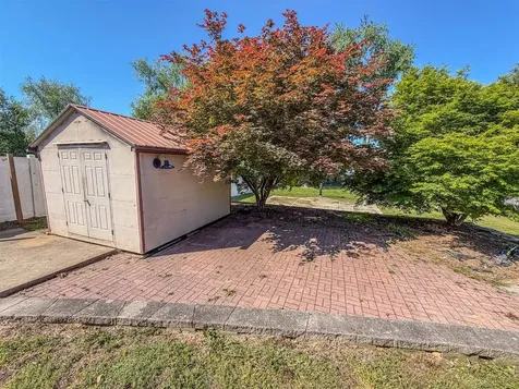 145 Bon Aire Avenue Bowling Green KY 42101