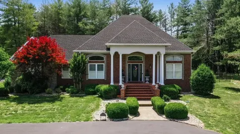 11 Whispering Pine Lane Scottsville KY 42164
