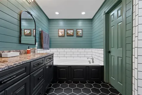 11 Whispering Pine Lane Scottsville KY 42164
