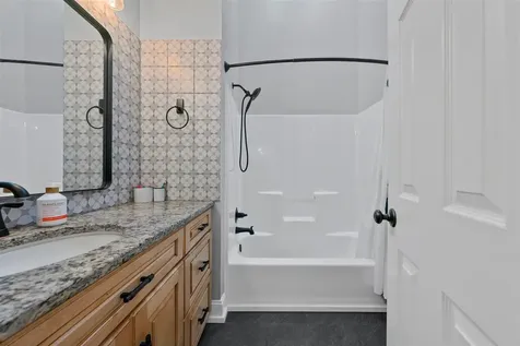 11 Whispering Pine Lane Scottsville KY 42164