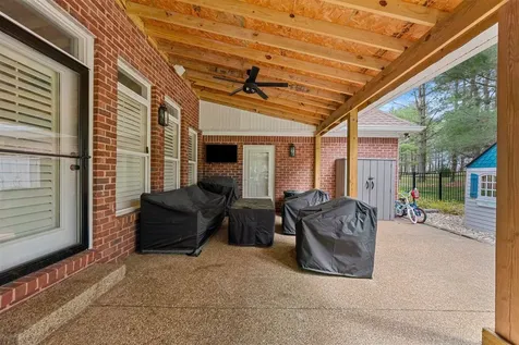 11 Whispering Pine Lane Scottsville KY 42164