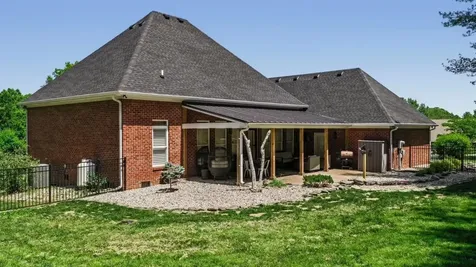 11 Whispering Pine Lane Scottsville KY 42164